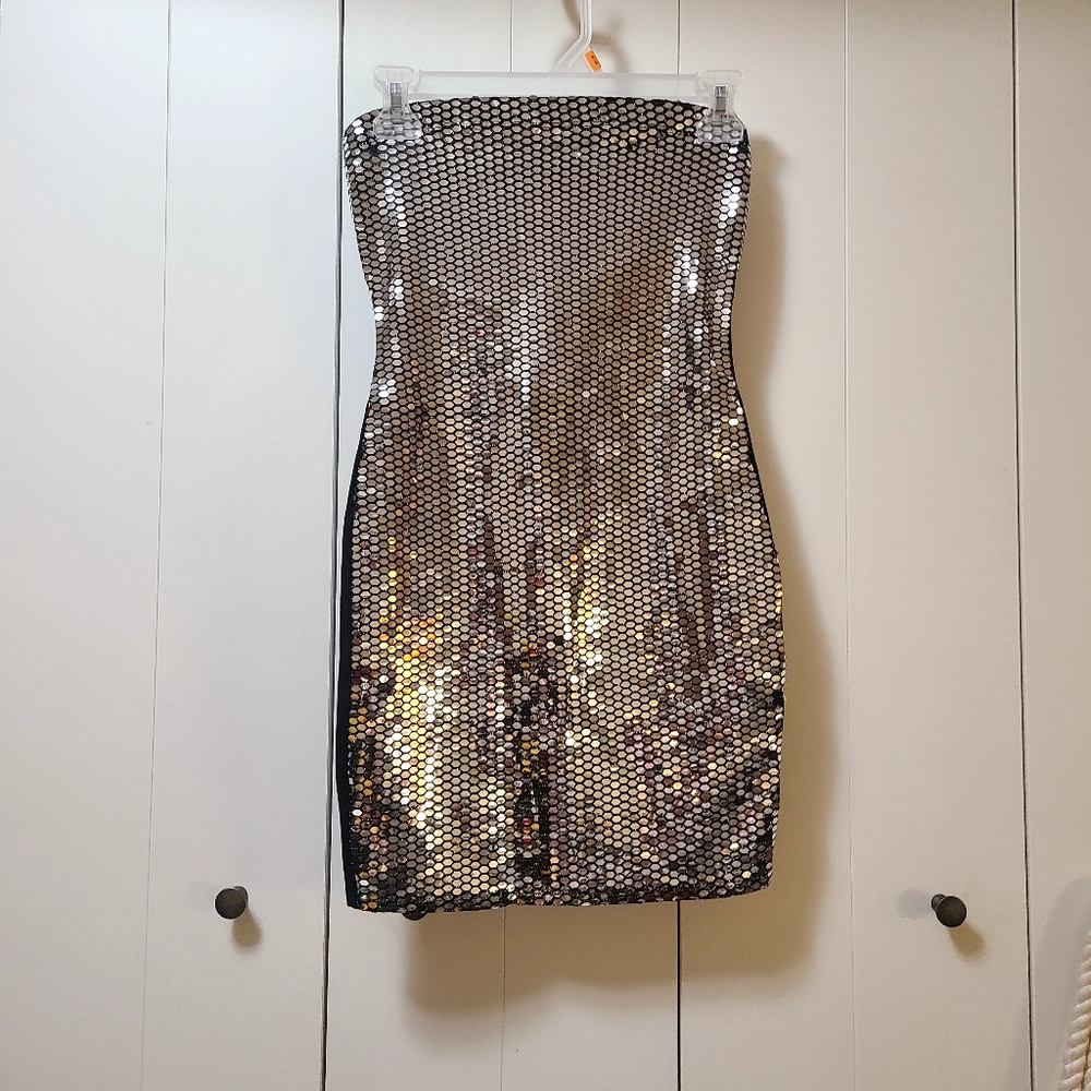 Prom's disco dress